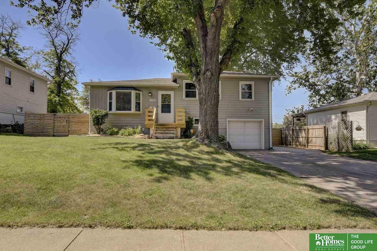 7725 Seward  Omaha NE 68114 photo