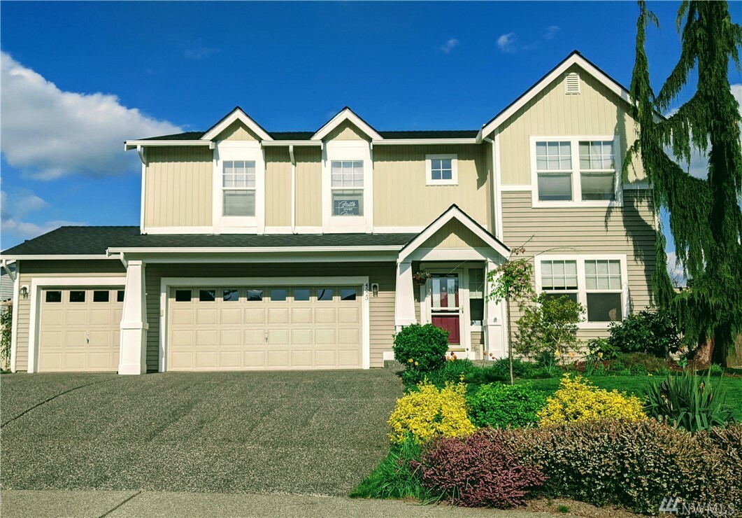 Property Photo: 4523 114th Place SE WA 98208