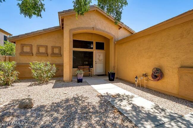 Property Photo: 2421 E Augusta Avenue AZ 85249