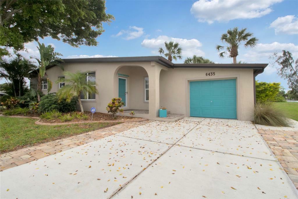 Property Photo:  6435 Freemont Street  FL 34287 