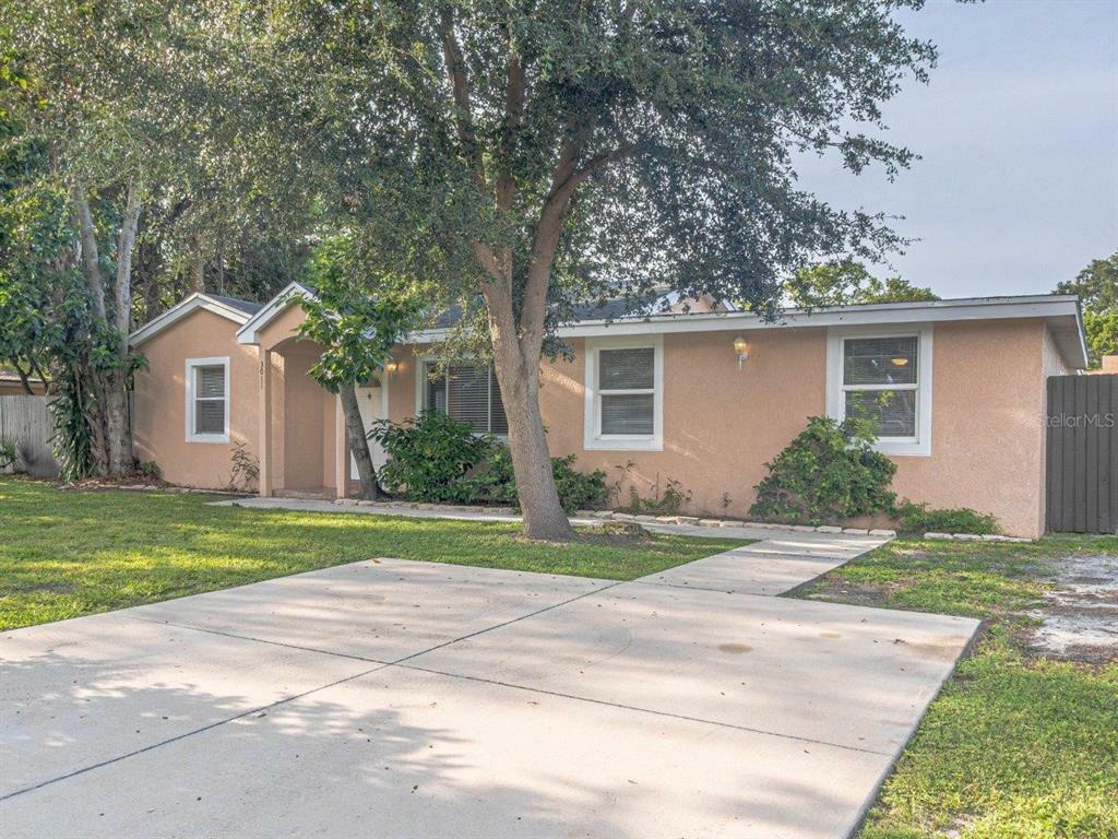 Property Photo:  3011 W Meadow Street  FL 33611 