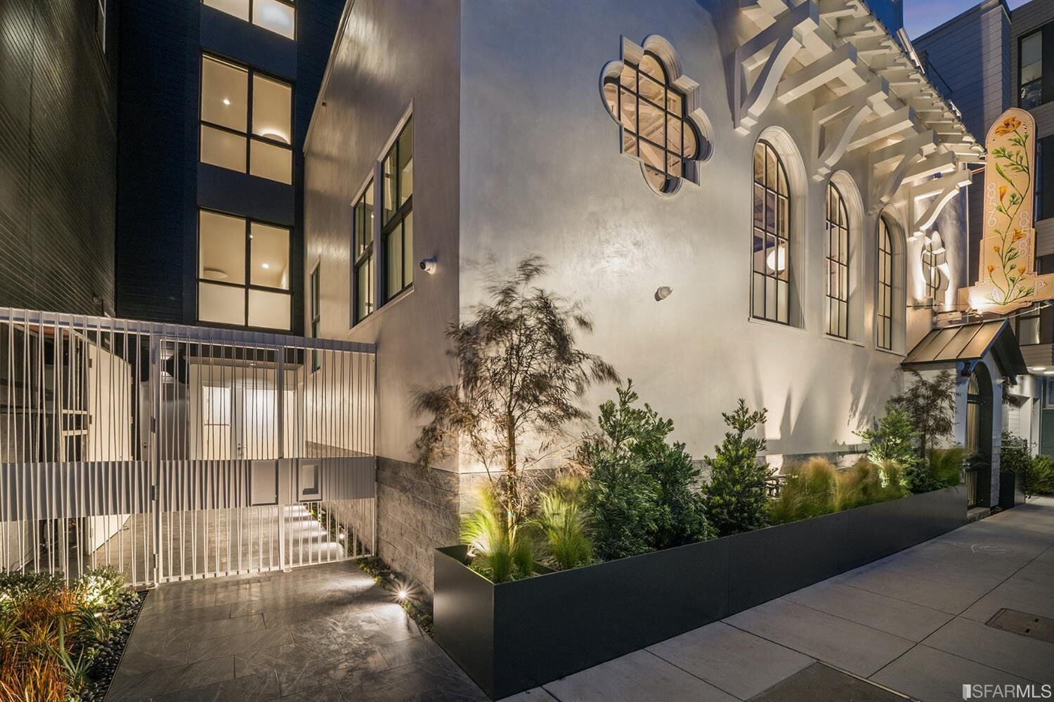 Property Photo:  858 Capp Street 3  CA 94110 