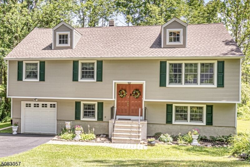 Property Photo:  19 Dorchester Dr  NJ 07461 