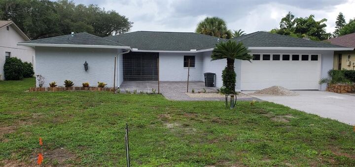 Property Photo:  8635 Elm Leaf Court  FL 34668 