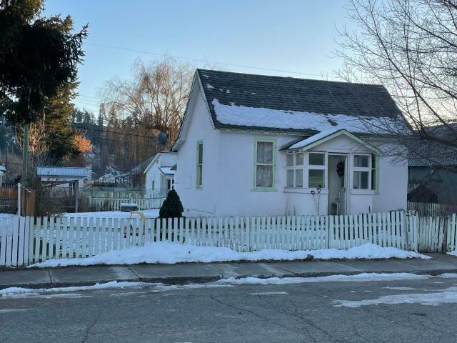 Property Photo:  234 Luard Avenue  BC V0X 1W0 