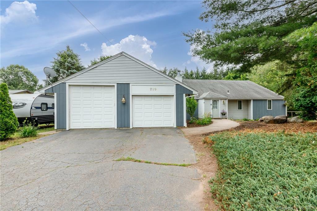 Property Photo: 219 Griffin Road CT 06074