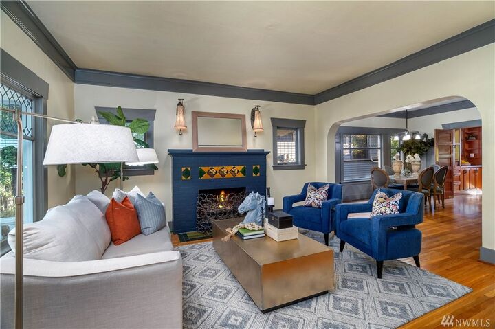 Property Photo:  6521 Greenwood Ave N  WA 98103 