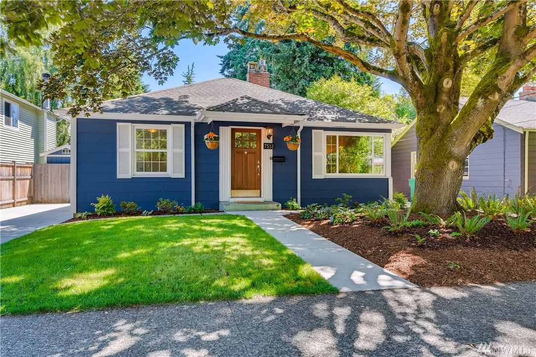 Property Photo:  7512 31st Ave NE  WA 98115 