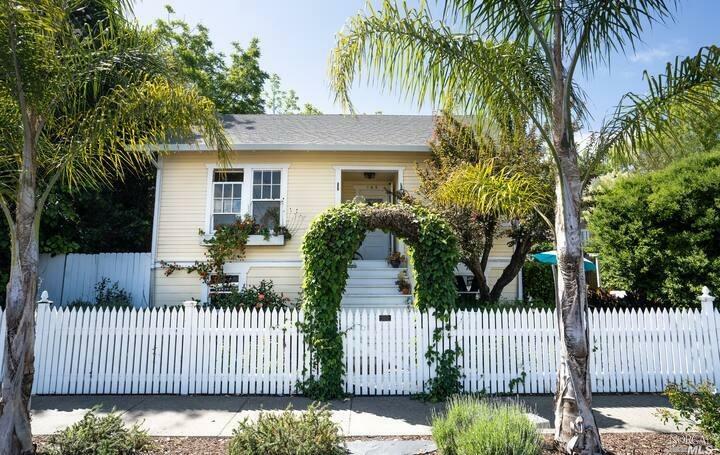 Property Photo:  100 Douglas Street  CA 94952 