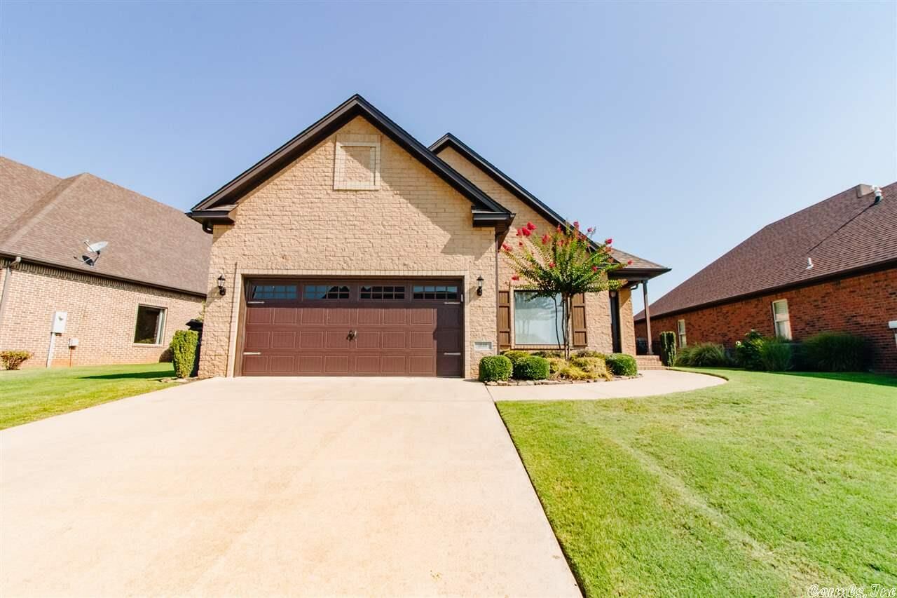 Property Photo: 1030 Villa Drive AR 72405
