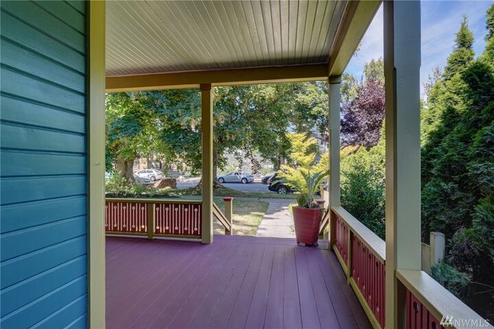 Property Photo: 314 N Yakima Ave WA 98403