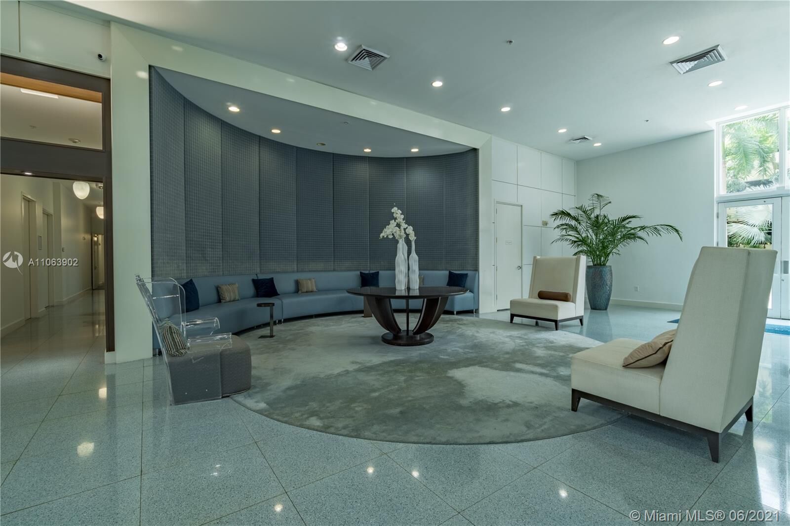 Property Photo:  2775 NE 187th St 303  FL 33180 
