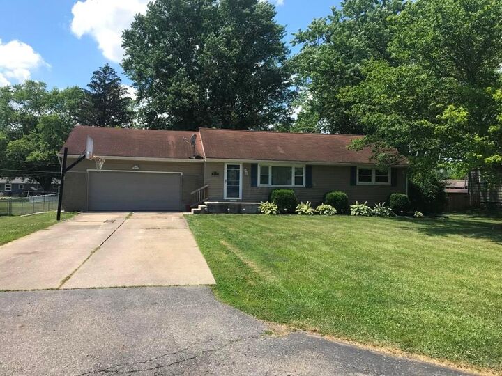 867 Colonial Drive  Heath OH 43056 photo