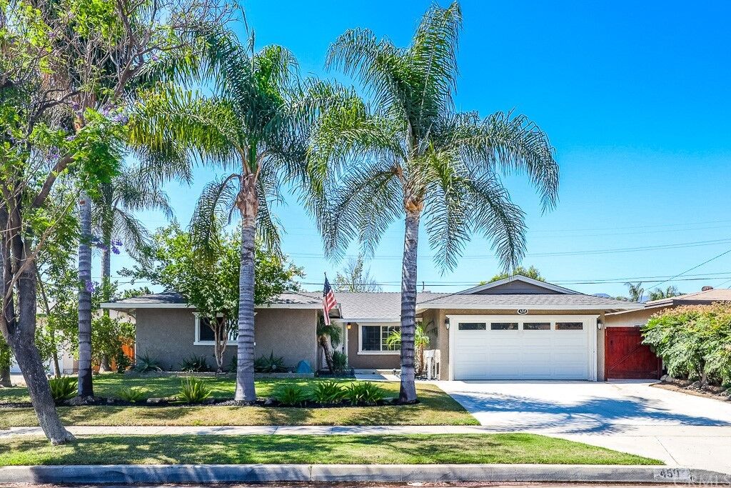 Property Photo:  450 E Rancho Road  CA 92879 