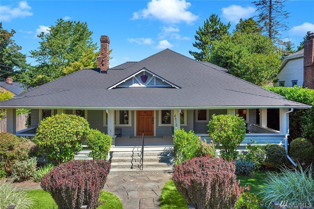 Property Photo: 4626 SW Frontenac St WA 98136