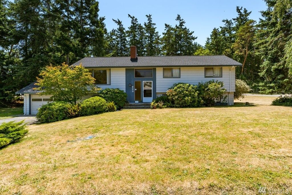 Property Photo: 603 NW 4th St WA 98239