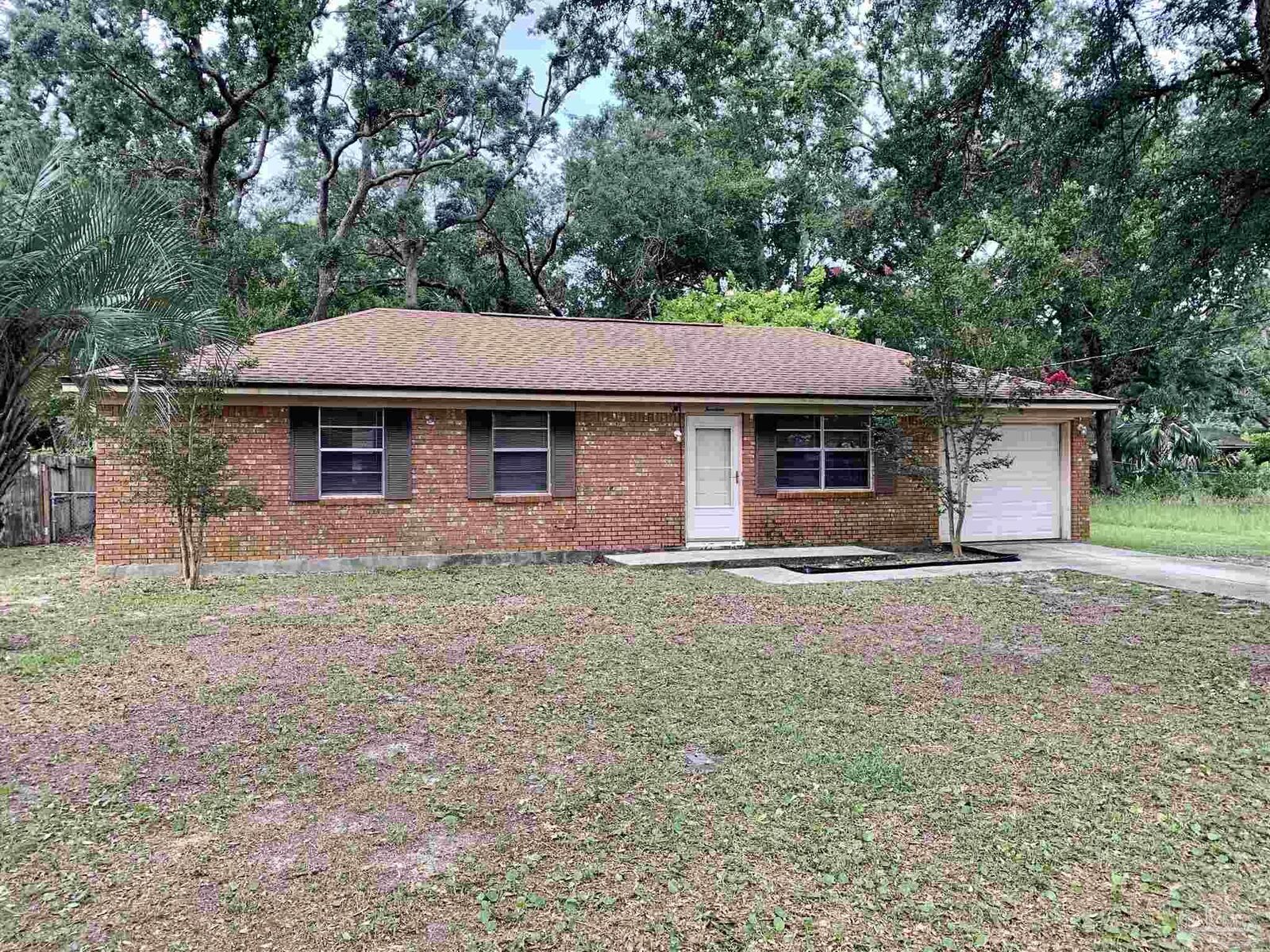 Property Photo:  14 Halsey Dr  FL 32507 