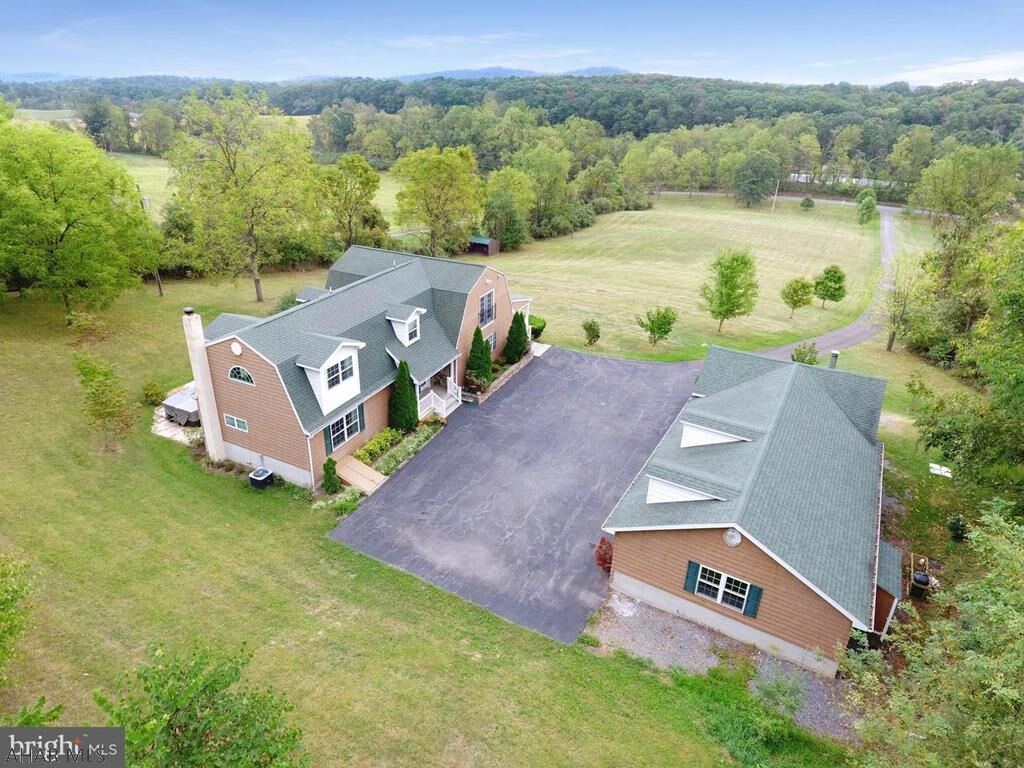 Property Photo: 1027 Green Lane Road PA 17267
