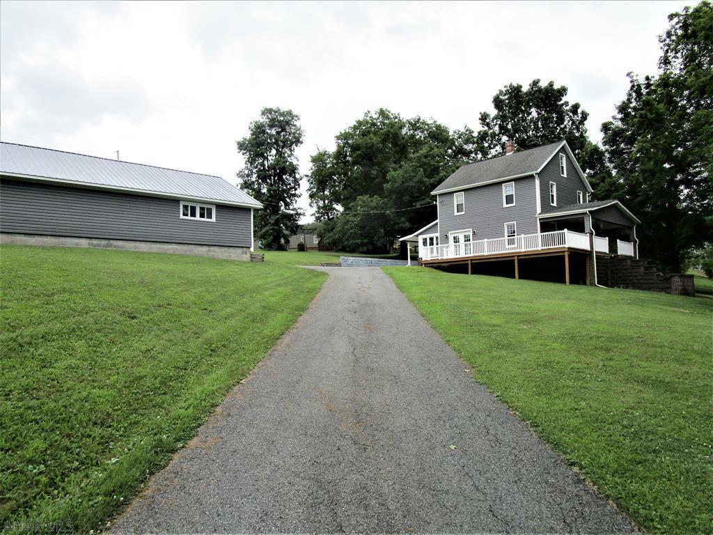 Property Photo:  11316 Clear Ridge Road  PA 15537 