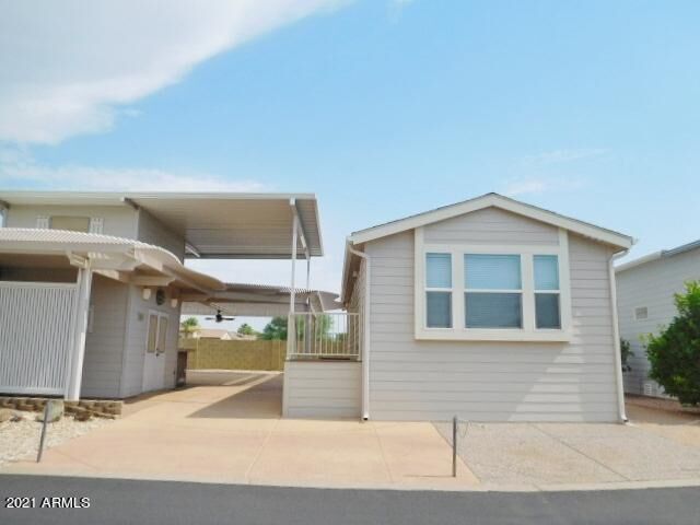 Property Photo:  17200 W Bell Road 1404  AZ 85374 