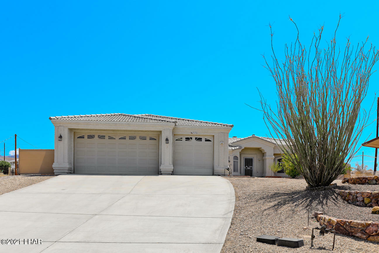 Property Photo:  3076 Silversmith Bay  AZ 86406 