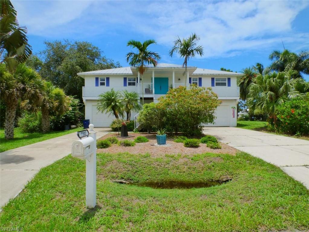 Property Photo:  7503 Pomegranate Drive  FL 33922 