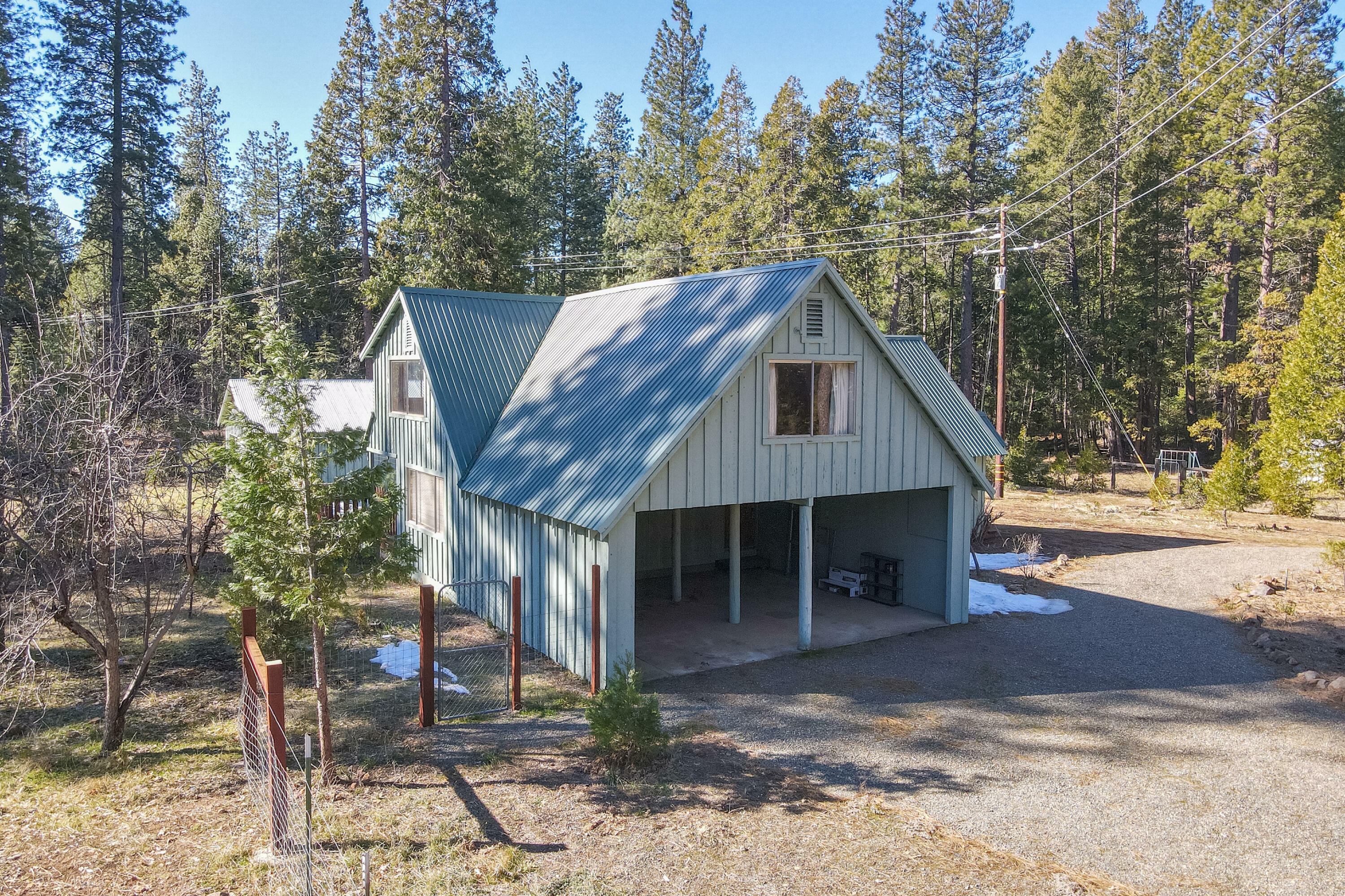 Property Photo:  7352 Bear Paw  CA 96088 