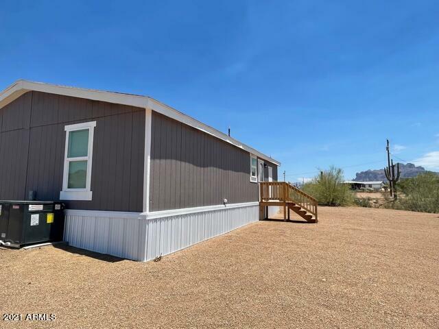 Property Photo:  649 W Kaniksu Street  AZ 85120 