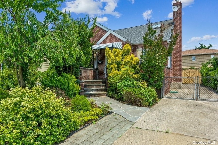 Property Photo:  1112 New Hyde Park Road  NY 11040 