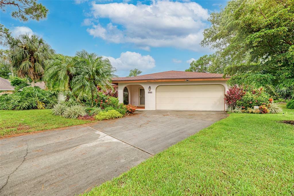 Property Photo:  4907 Taywater Dell  FL 34235 