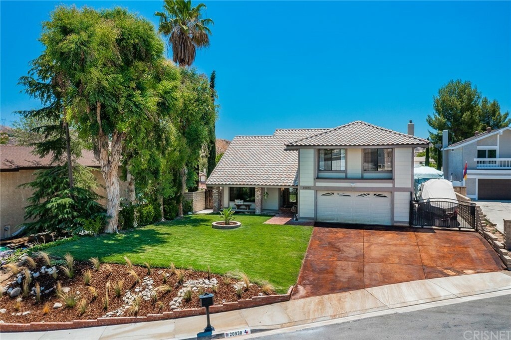 Property Photo:  20930 Ben Court  CA 91350 