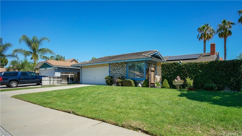 Property Photo:  23572 Dracaea Avenue  CA 92553 