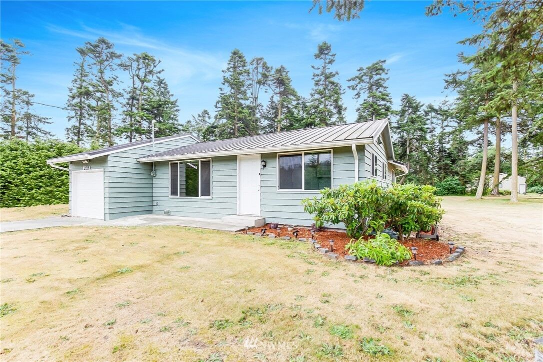 Property Photo:  27588 State Route 20  WA 98277 