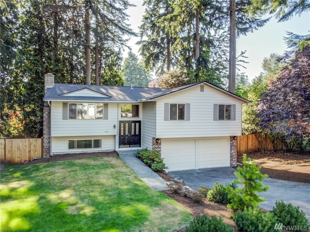 Property Photo:  19814 31st Dr SE  WA 98012 