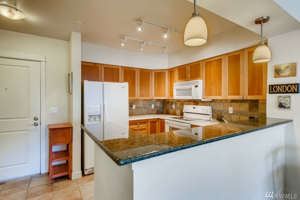 Property Photo:  1545 NW 57th St 525  WA 98107 