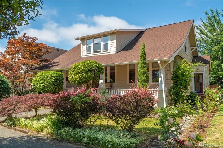 Property Photo:  1010 N Oakes St  WA 98406 