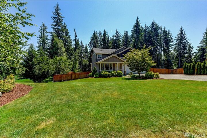 Property Photo:  10417 208th Ave SE  WA 98290 