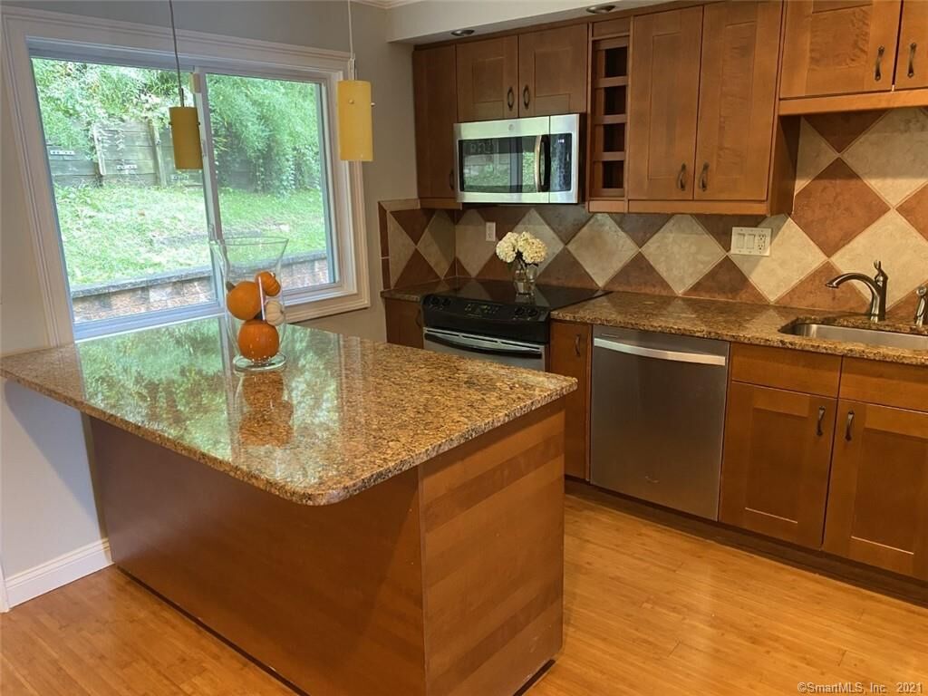 Property Photo:  273 Derby Avenue 709  CT 06418