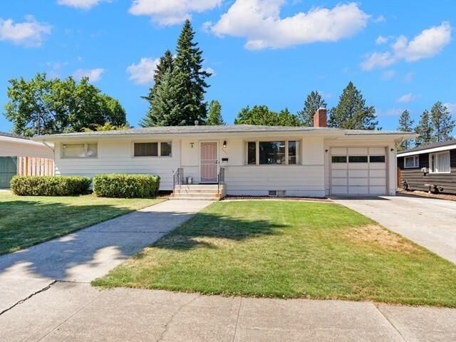 Property Photo: 3437 W Taft Dr WA 99208-4747