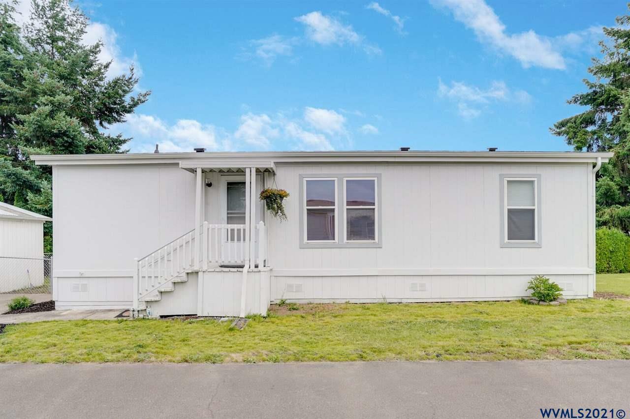 Property Photo: 31919 N Lake Creek Dr 104 OR 97389