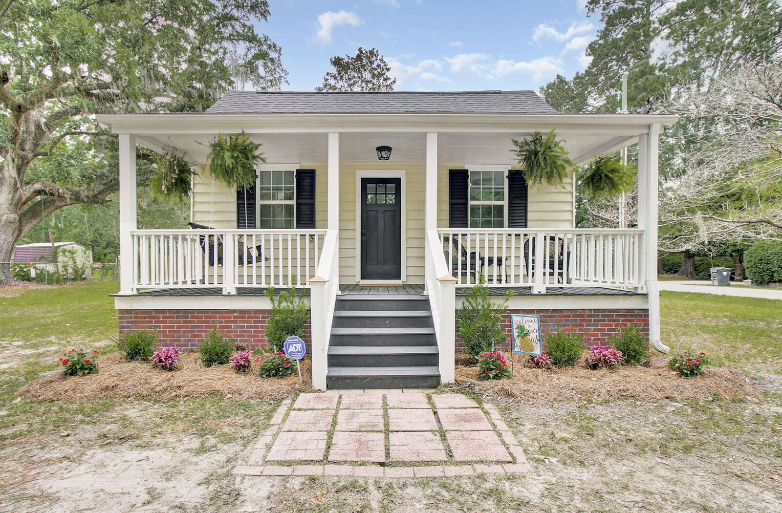 Property Photo: 302 Rutherford Street SC 29483