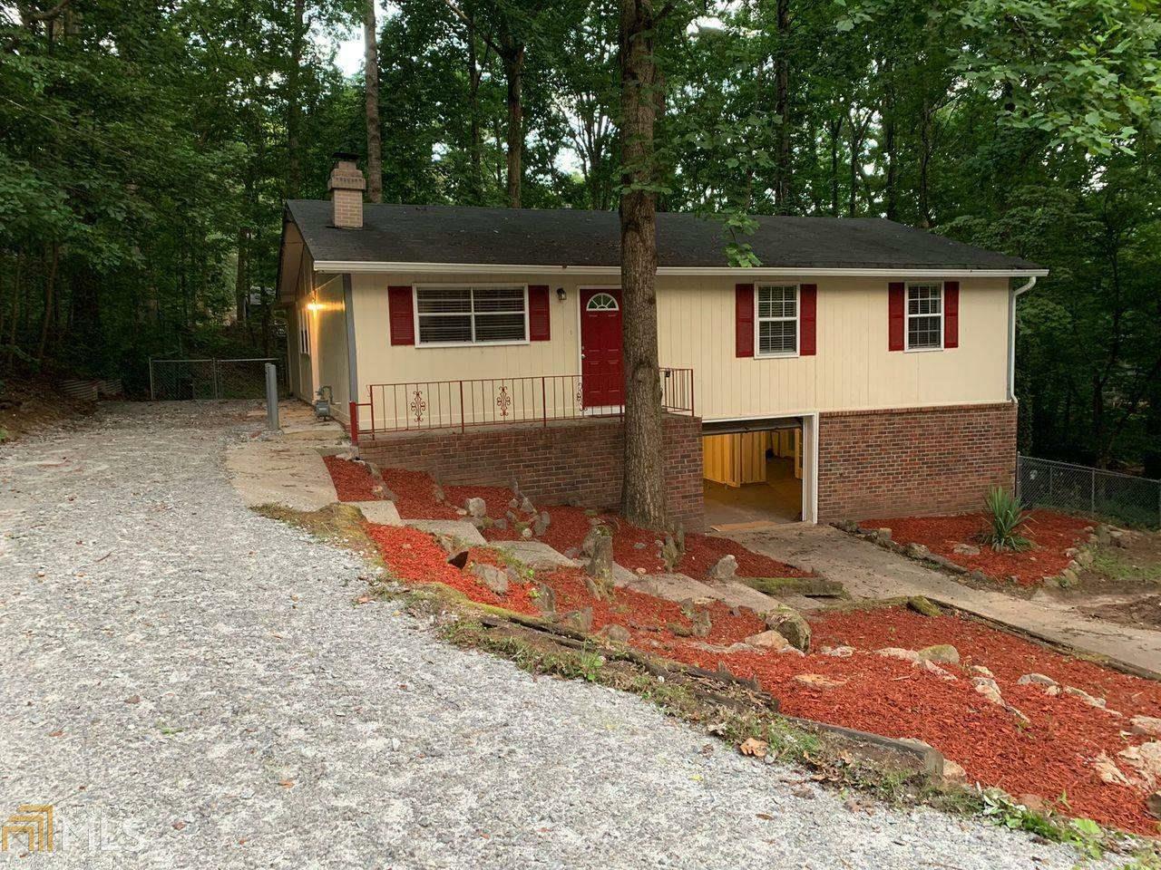 Property Photo: 3849 Cindy Drive GA 30135