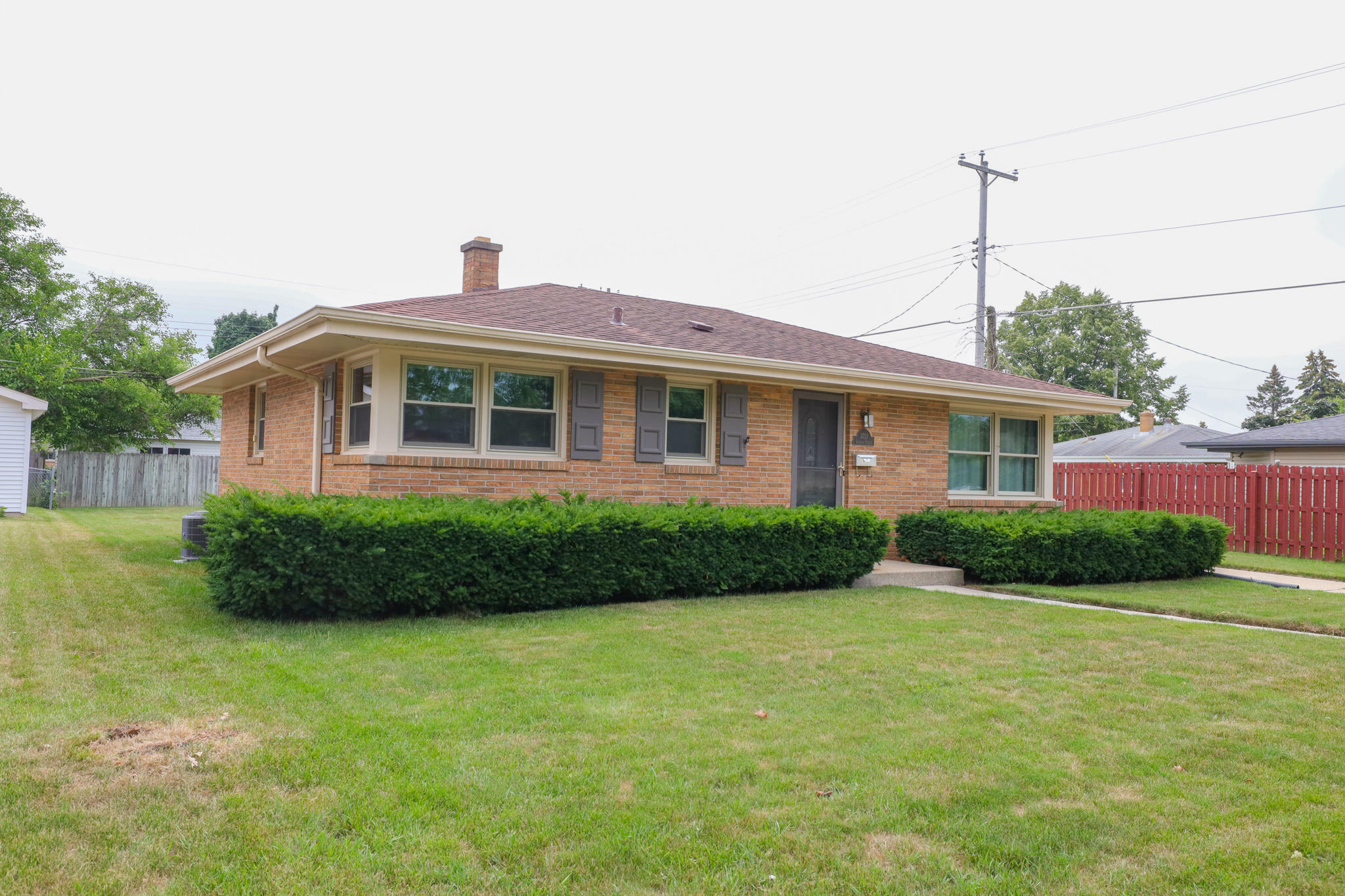Property Photo: 3713 Charles St WI 53402