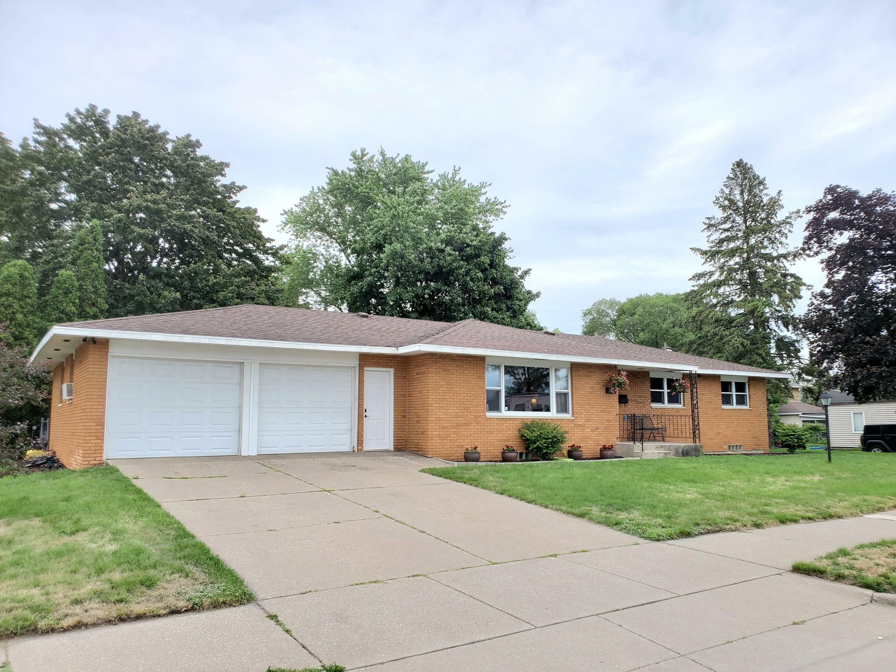 Property Photo:  707 Monitor St  WI 54603 