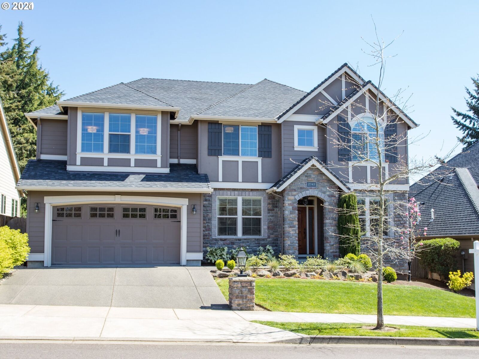 Property Photo:  2747 Ridge Ln  OR 97068 