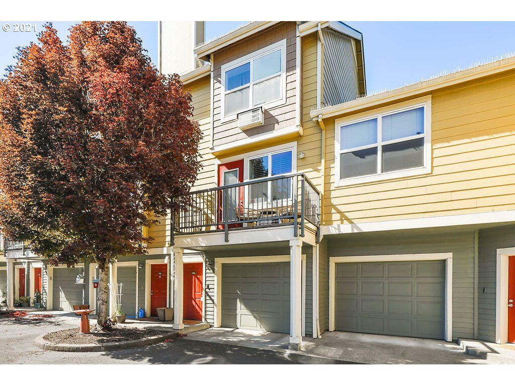 Property Photo: 1808 SE Cutter Ln WA 98661