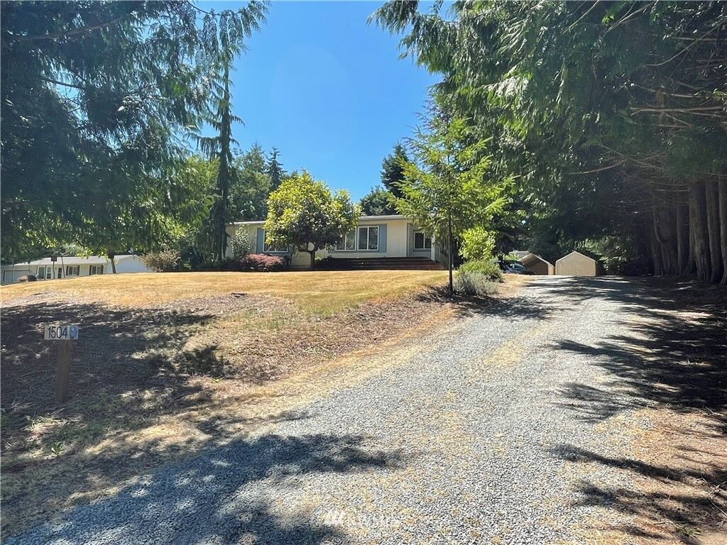 Property Photo:  1504  Graham Drive  WA 98282 
