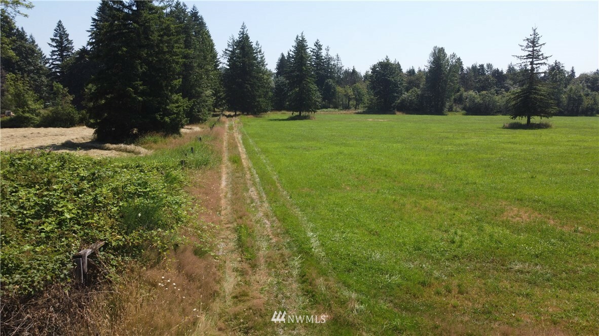 Property Photo:  389 Xxx 200th Avenue SE  WA 98092 