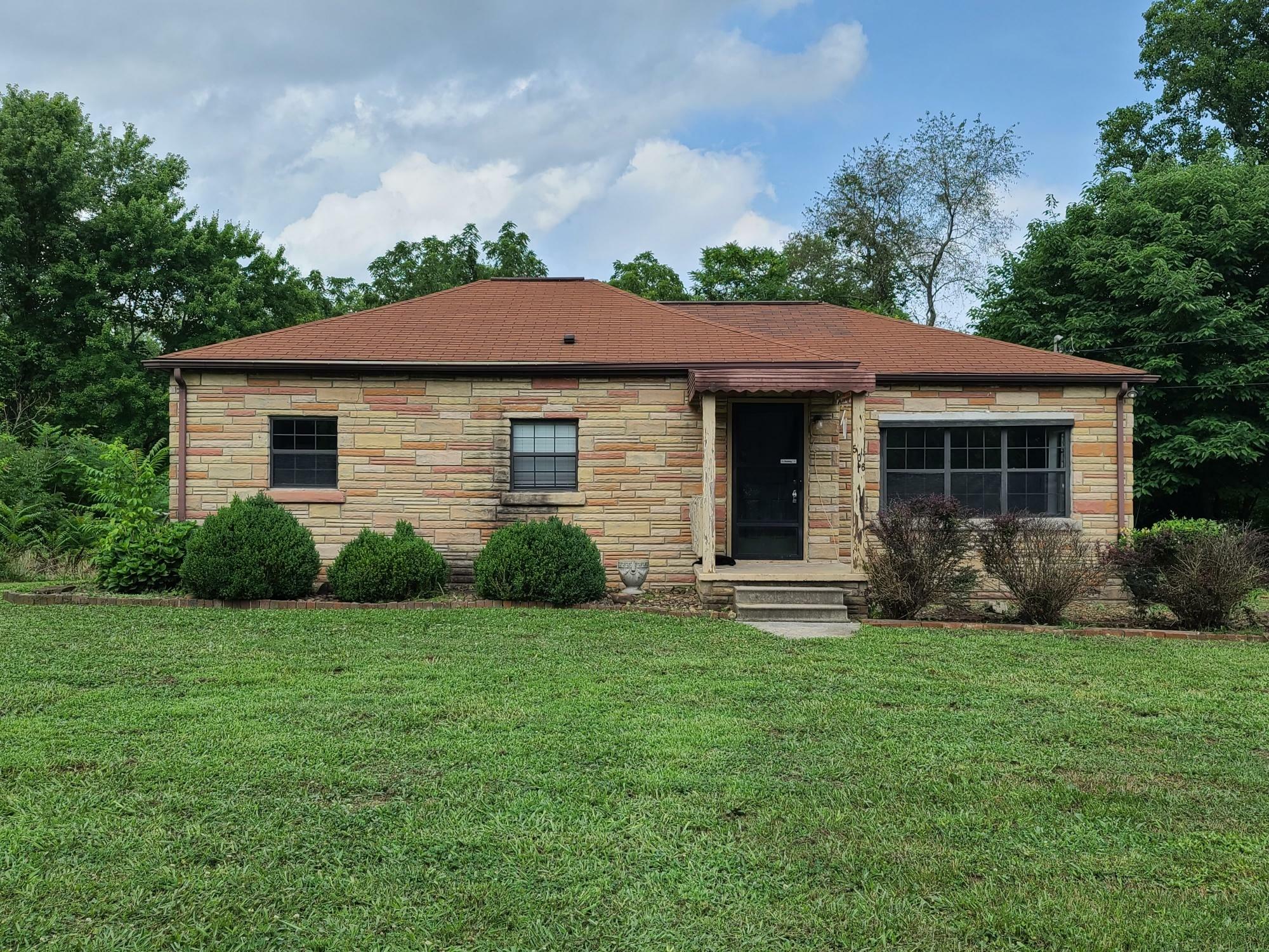 Property Photo:  506 W Dunn St  TN 37854 