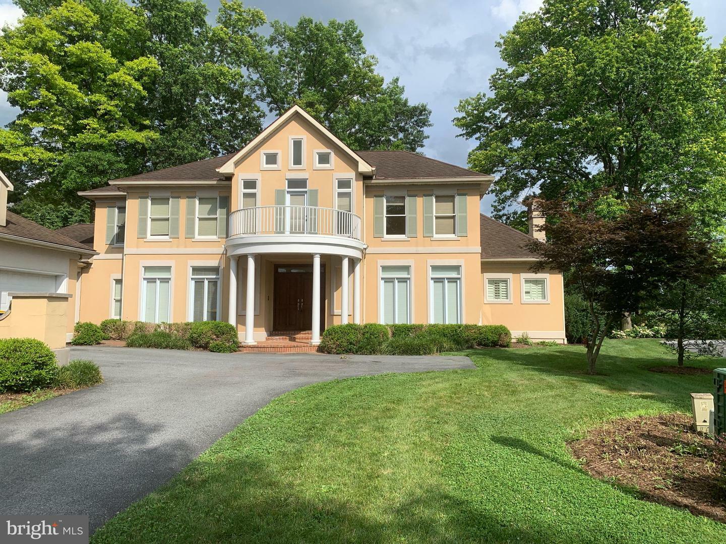 Property Photo: 750 Bent Creek Drive PA 17543